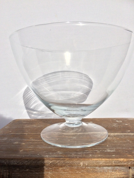 Glasschale auf Fuß – Terracotta Deko